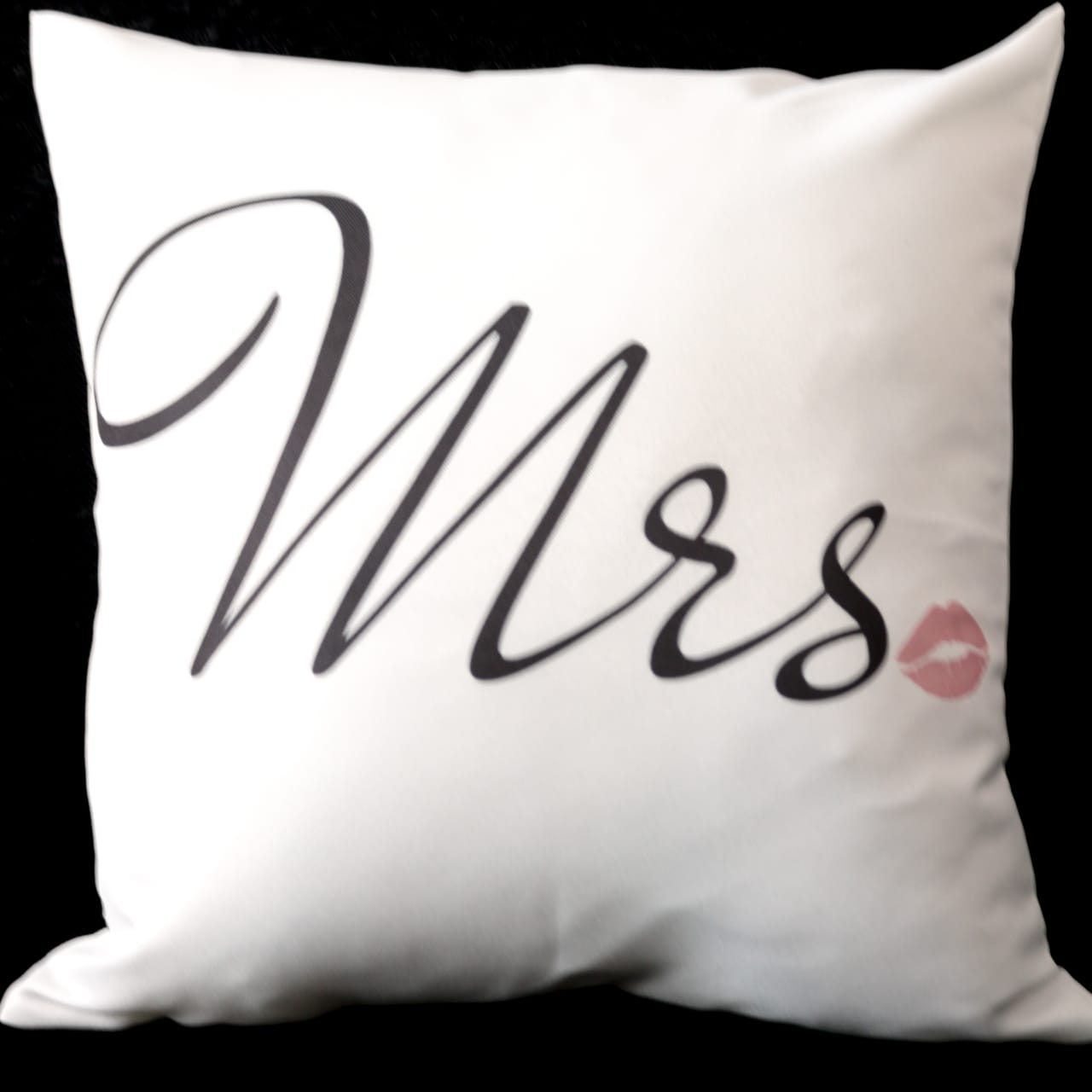 Capa Almofada 45x45cm - Mrs - Preta/Branca