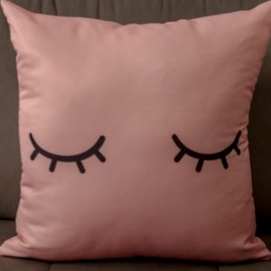 Capa Almofada 47x47cm - Cílios - Rosa