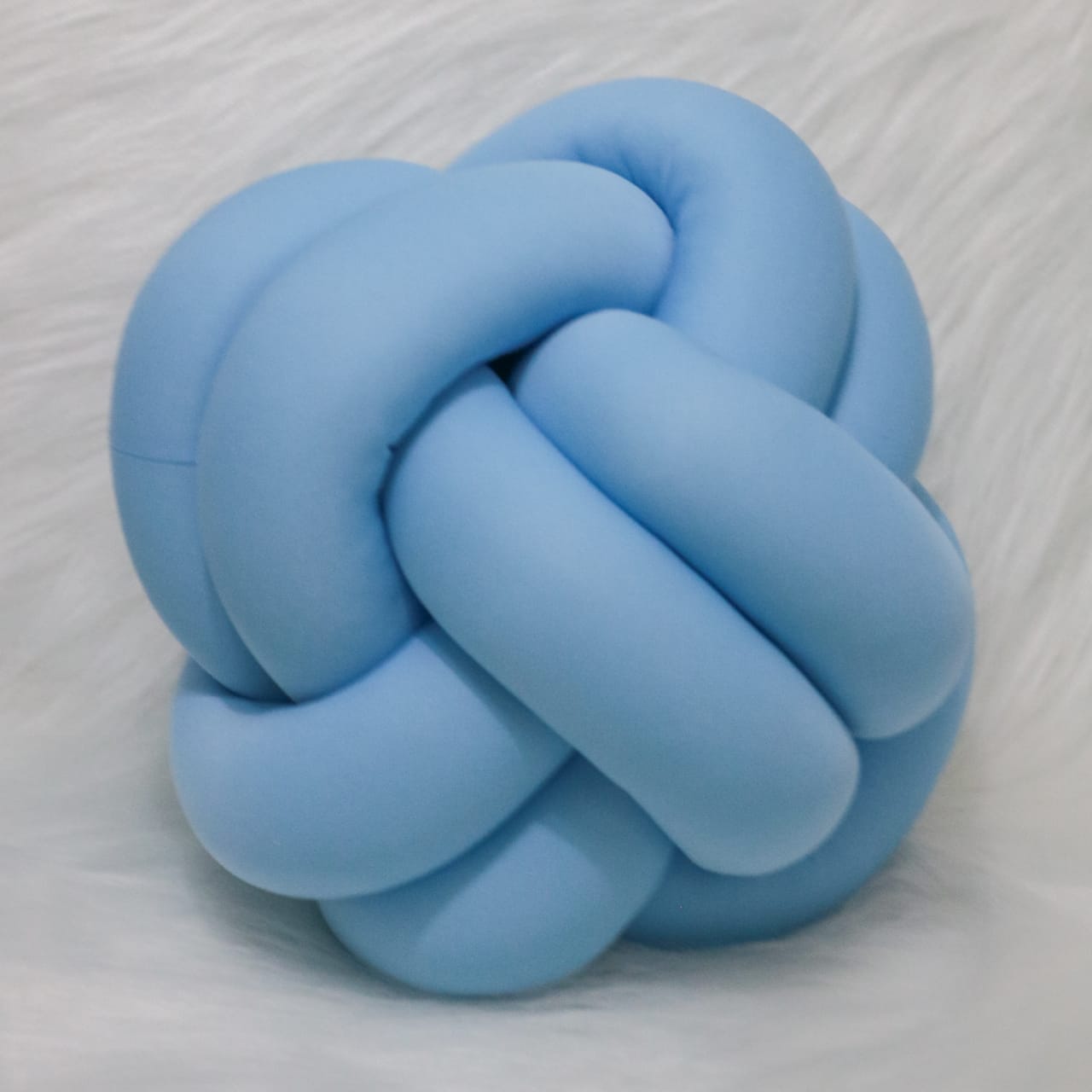 Almofada em Nó- Circunferência 82cm - Azul Claro