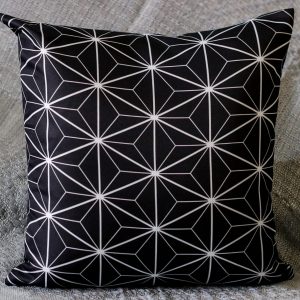 Capa Almofada 47x47cm - Estrela - Preta